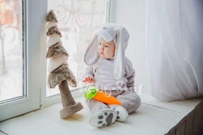 Новогодний костюмчик для детей и малышей Бело-серого Зайчика